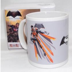 TAZA BATMAN Y SUPERMAN - LICENCIA OFICIAL -