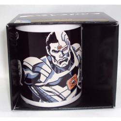 TAZA JUSTICE LEAGUE CYBORG COLOUR